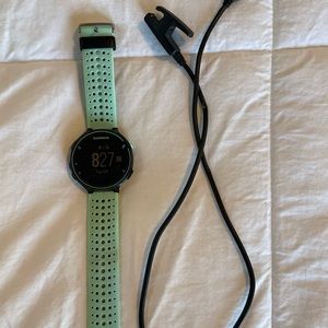 Garmin forerunner. Used. Good condition and everything works.